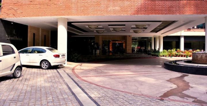Hotel Shivalikview Chandīgarh Екстериор снимка
