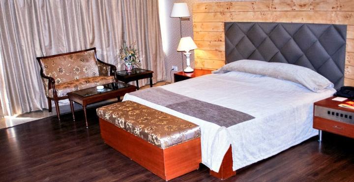 Hotel Shivalikview Chandīgarh Екстериор снимка