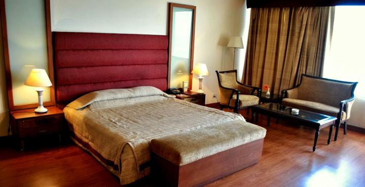 Hotel Shivalikview Chandīgarh Екстериор снимка