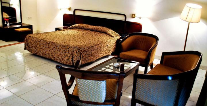 Hotel Shivalikview Chandīgarh Екстериор снимка