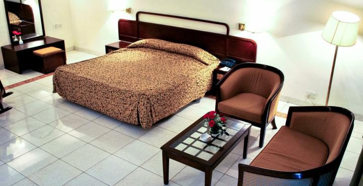 Hotel Shivalikview Chandīgarh Екстериор снимка