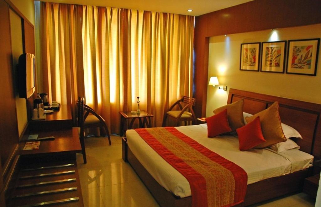 Hotel Shivalikview Chandīgarh Екстериор снимка