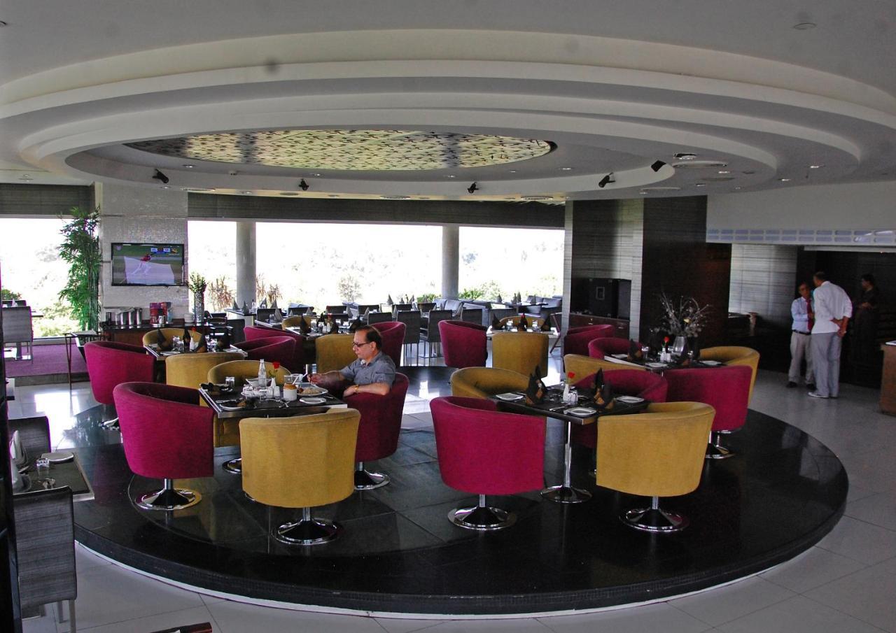 Hotel Shivalikview Chandīgarh Екстериор снимка